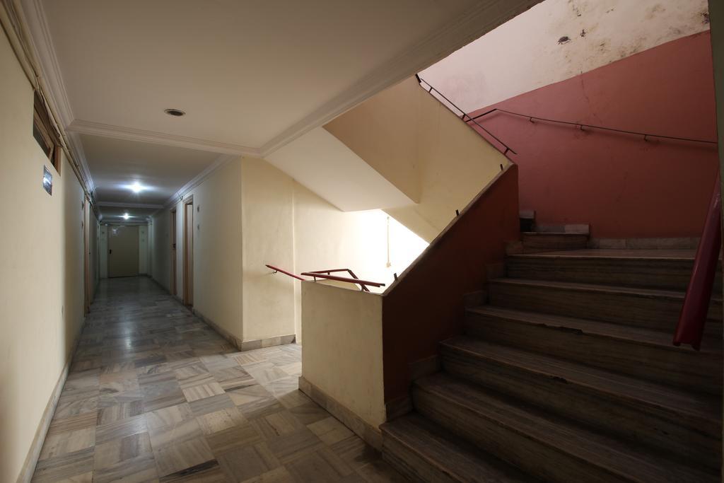 Hotel Maya Deluxe Haidarábád Kültér fotó