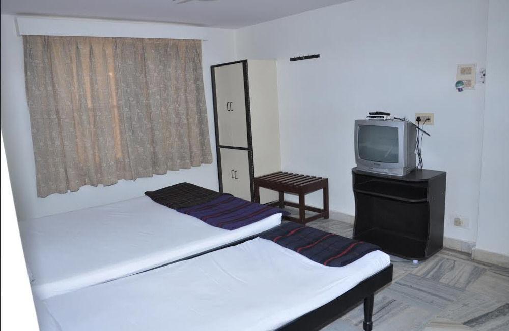 Hotel Maya Deluxe Haidarábád Kültér fotó