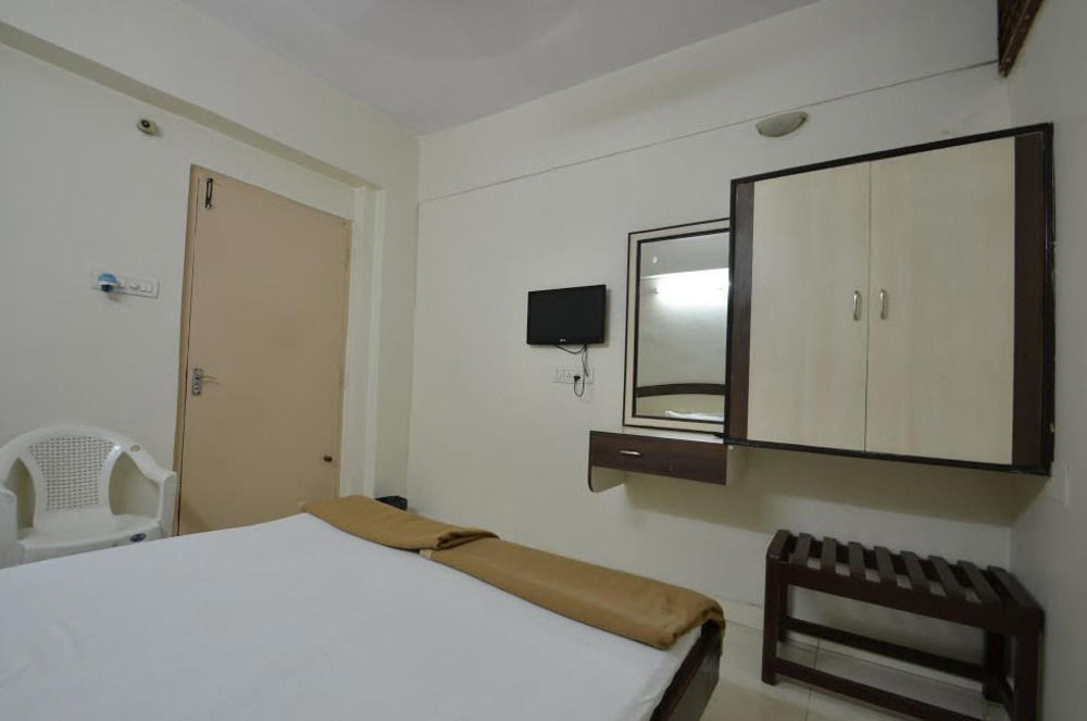 Hotel Maya Deluxe Haidarábád Kültér fotó